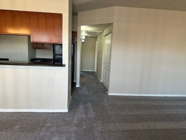 Foto del edificio - 1117 E 8th St