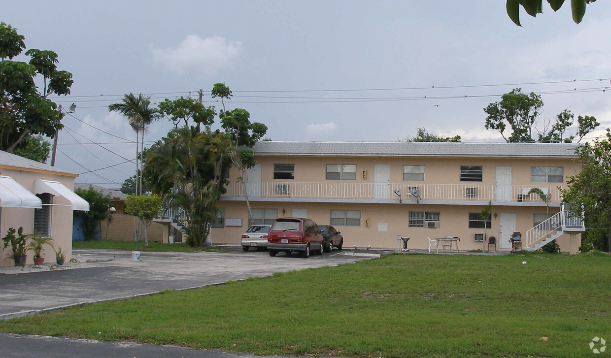 Building Photo - Lincoln Villa Apartments