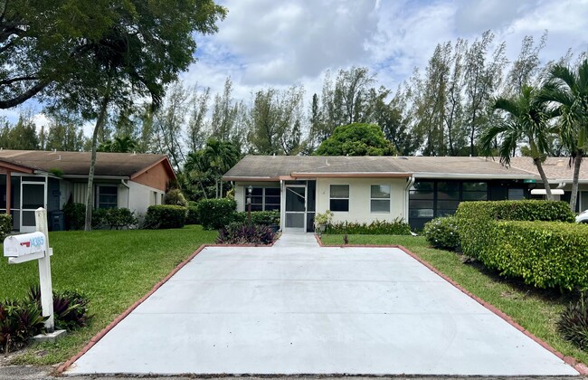 Building Photo - 14385 Campanelli Dr