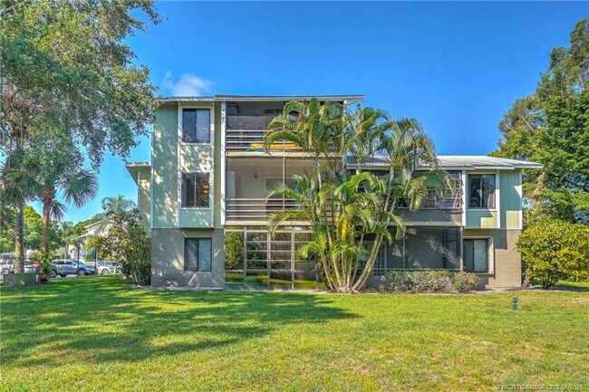 Foto del edificio - 800 NW Fork Rd