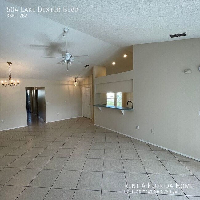 Foto del edificio - 504 Lake Dexter Blvd