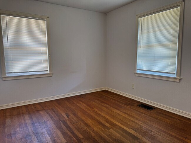 Foto del edificio - 2137 NW Denver Ave