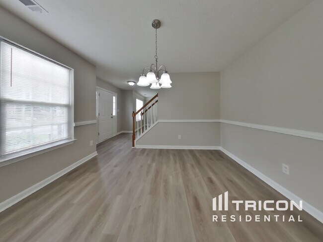 Building Photo - 6526 Revena Ct