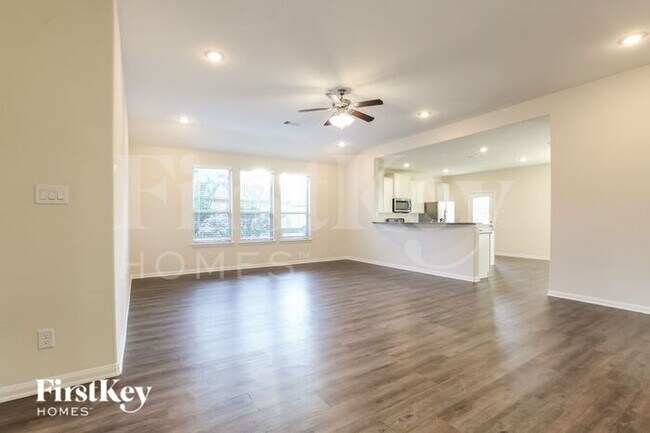 Building Photo - 107 Kickapoo Drive