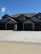 Building Photo - 79 SE 351st Rd