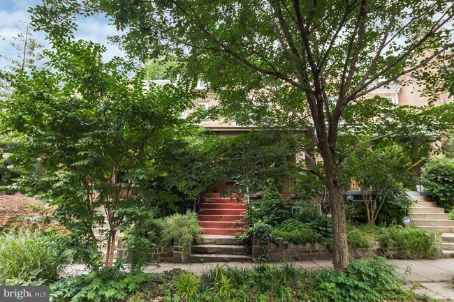 Building Photo - 3232 Walbridge Pl NW