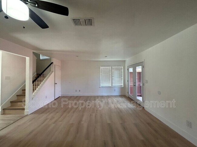 Foto del edificio - 1970 Grande Cir