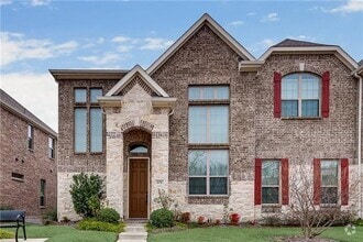 Building Photo - 671 Emily Ln