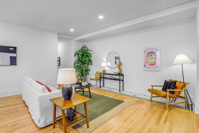 Foto del edificio - 3420 16th St NW
