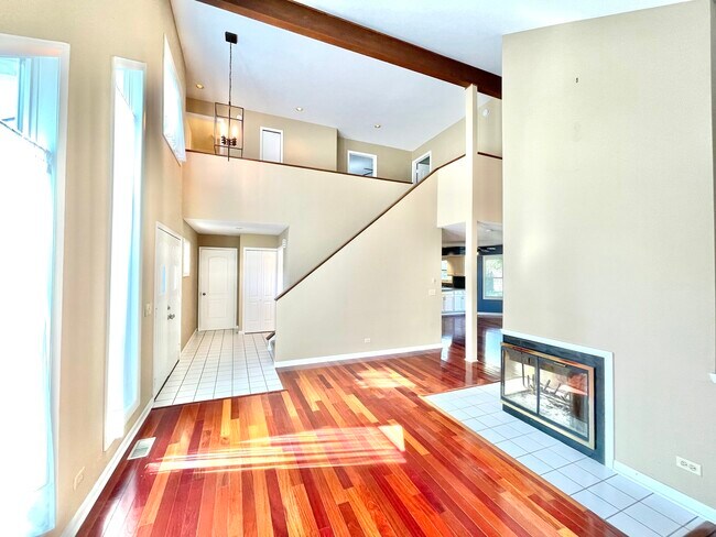 Foto del edificio - 2250 Lakeside Dr