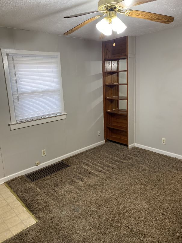 Foto del edificio - 3771 Creston Dr