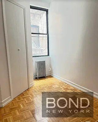 Building Photo - 164 Mott St