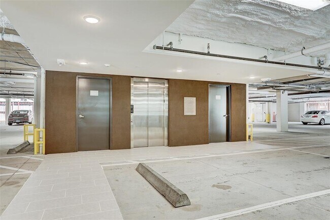 Foto del edificio - 4819 Caroline St