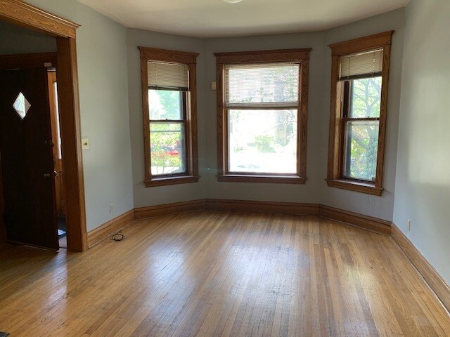 Foto del edificio - 3311 W Wrightwood Ave