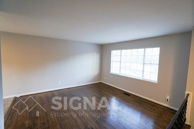 Building Photo - 5114 Beacon Dr
