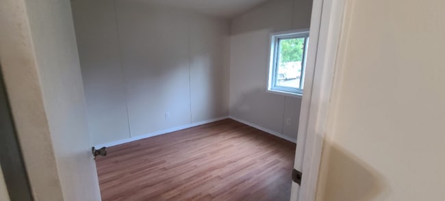 Building Photo - 108 E Bruce St