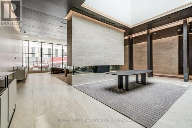 Photo du bâtiment - 2221-2221 Yonge St