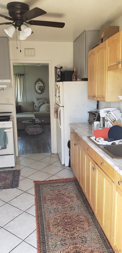Foto principal - 3039 B St