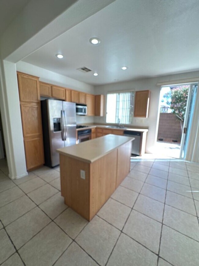 Building Photo - 3 Bedroom house in Summerlin