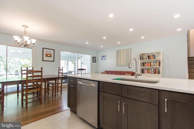 Foto del edificio - 3206 Armory Ct