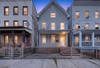 Building Photo - 231 Clark Pl