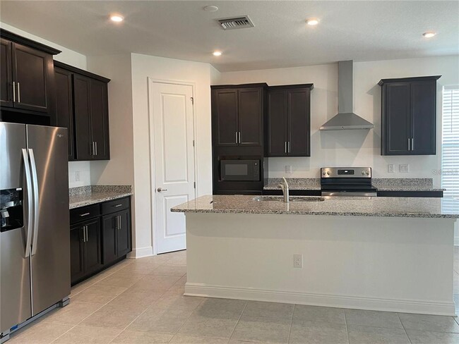 Building Photo - 34128 Evergreen Hill Ct