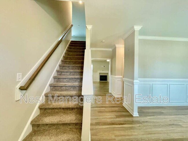 Foto del edificio - 141 Burnside Dr
