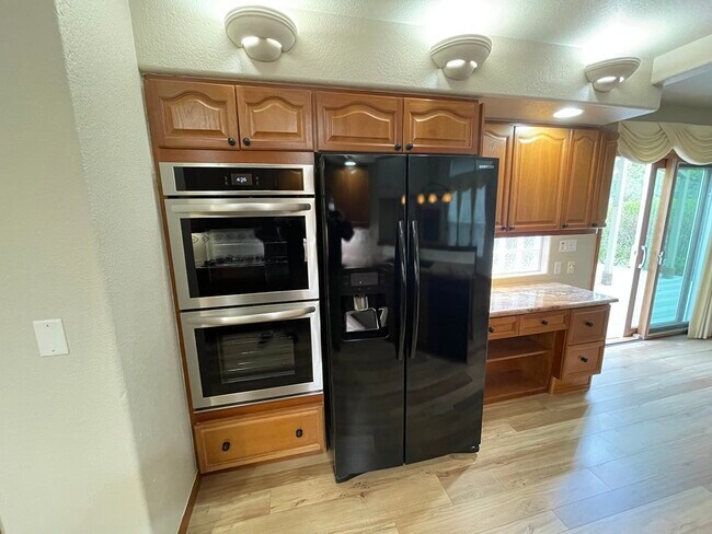 Foto del edificio - 1048 W 127th Pl