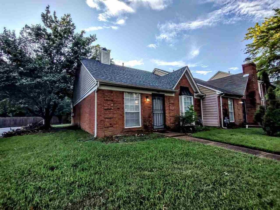 Primary Photo - 3905 Glencoe Dr
