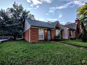 Building Photo - 3905 Glencoe Dr