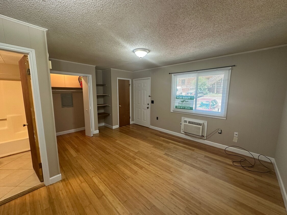 Studio Apartment For Rent - Studio Apartment For Rent