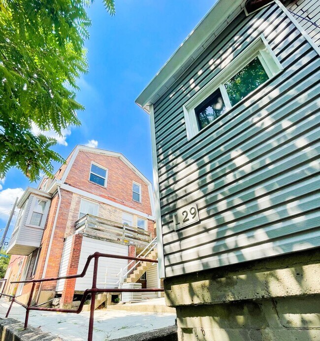 Foto del edificio - 129 Fitler St