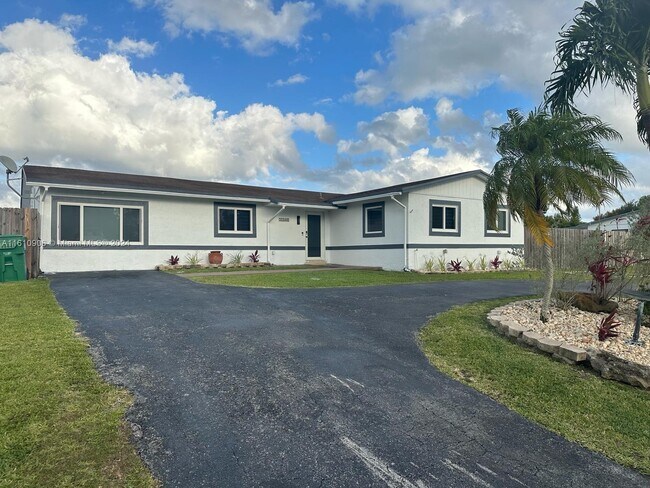 Foto del edificio - 27665 SW 163rd Ave