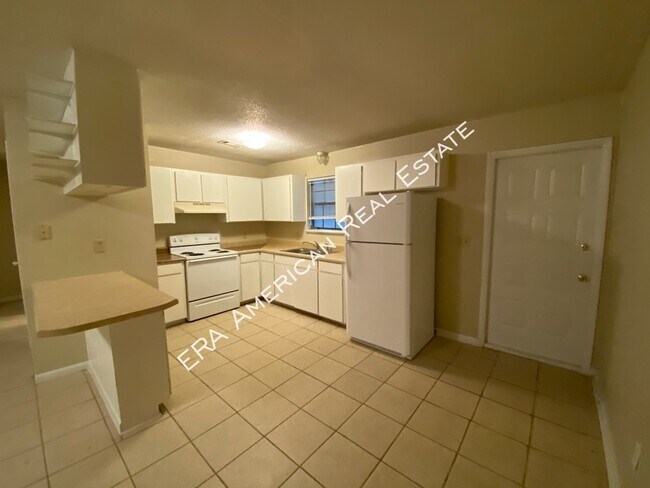 Building Photo - 986 N 20th St