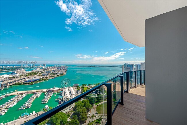 Foto del edificio - 398 NE 5th St