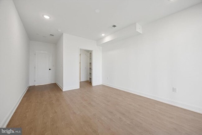 Foto del edificio - 1614 Ridge Ave