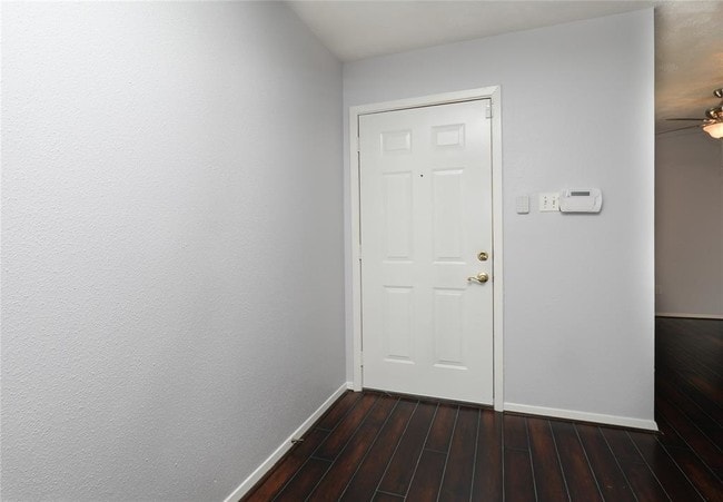 Building Photo - 2703 Heritage Colony Dr