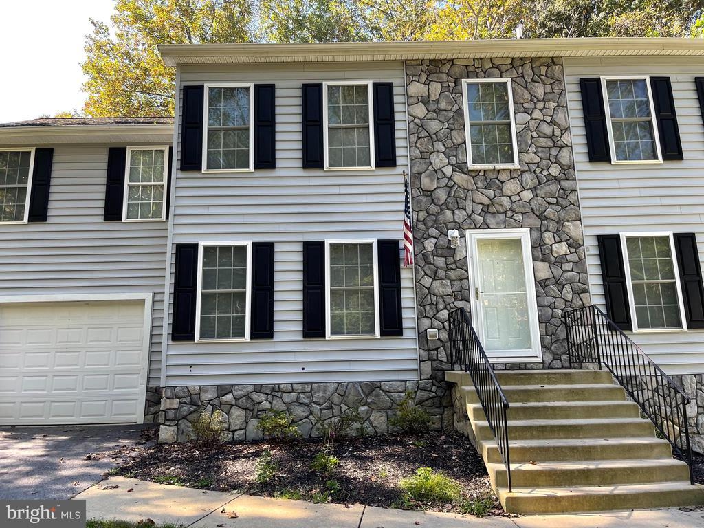 Foto del edificio - 8850 Grovers Turn Ln