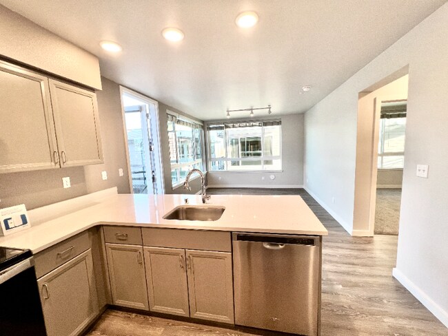 Building Photo - 2330 Yakima Ct