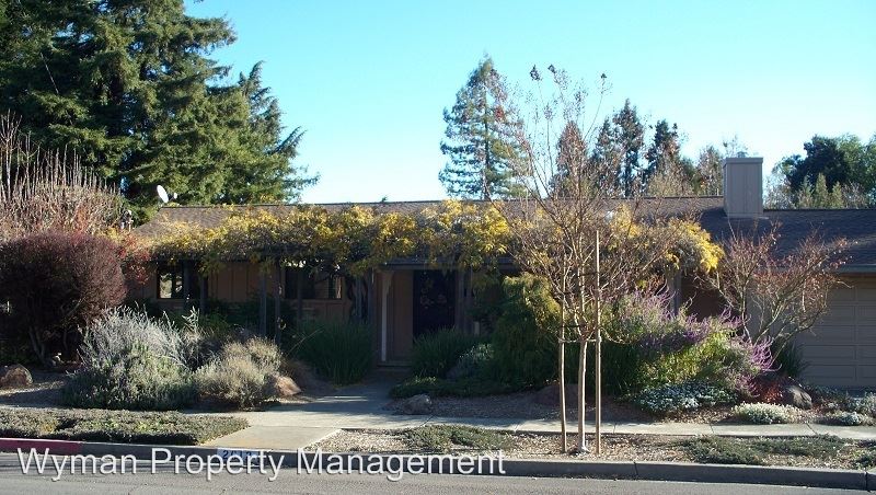 Primary Photo - 2612 W Pueblo Ave
