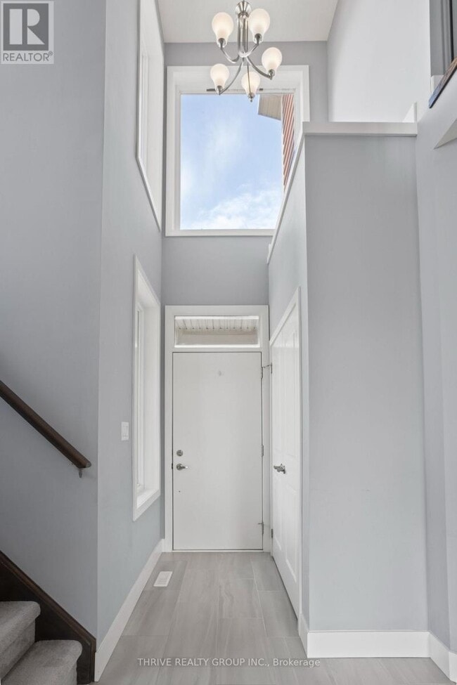 Photo du bâtiment - 300 Edgevalley Rd
