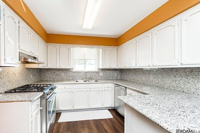 Photo - 1026 W Tom Stokes Ct House