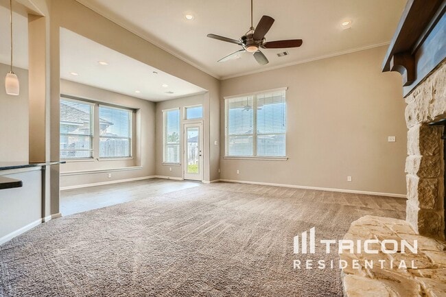 Foto del edificio - 4515 Carmel River Ln