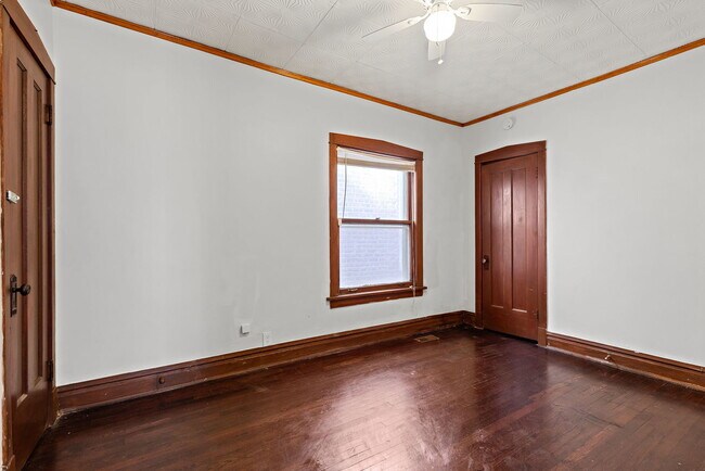 Foto del edificio - 7424 S Blackstone Ave