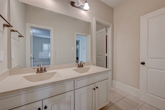 Building Photo - 10323 Hatcher Dr