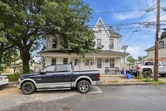Building Photo - 2223 Forest St