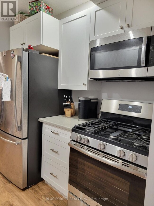 Building Photo - 801 Osgoode Dr