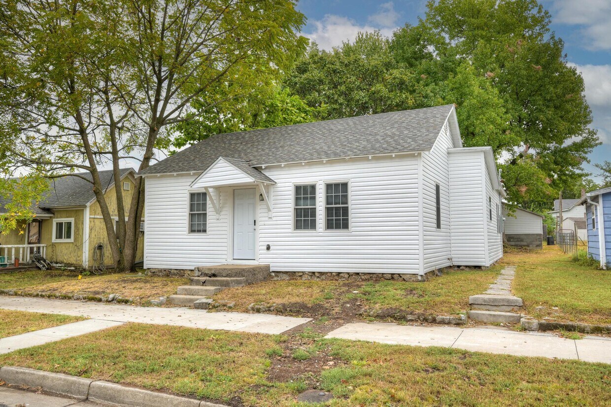 Foto principal - 2123 S Porter Ave