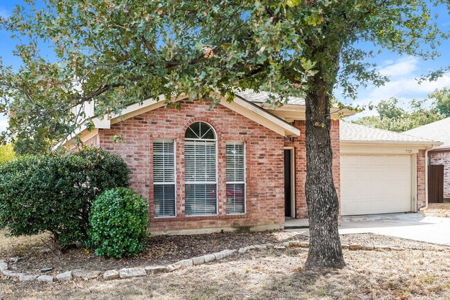 Building Photo - 7325 Meadows Dr N