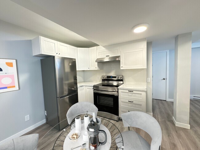 Building Photo - 1677 Baseline Rd